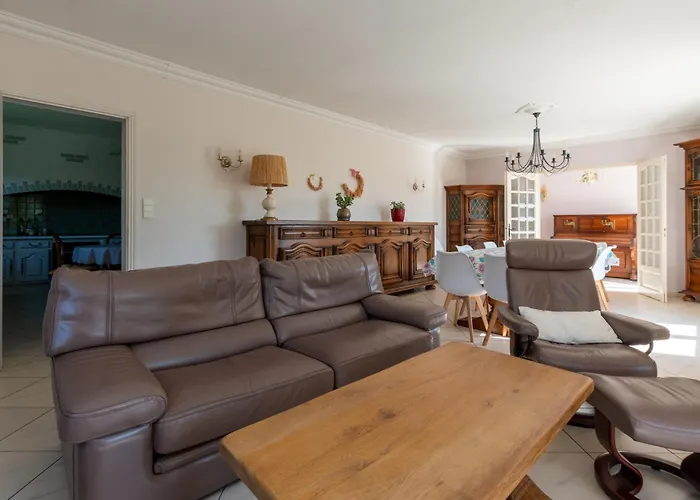 펜션 Maison Spacieuse Et Paisible A La Campagne *