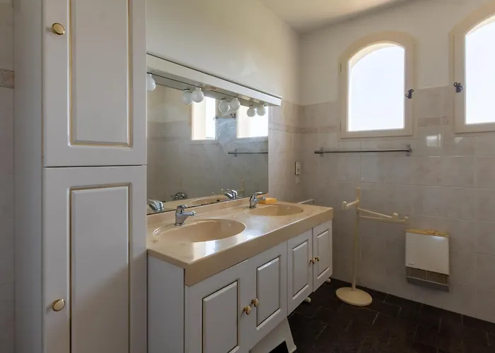 Maison Spacieuse Et Paisible A La Campagne 펜션 *